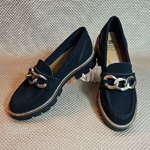 WHITE MOUNTAIN Goodie Loafers in Black Suede Bulky Chain New Condition 8